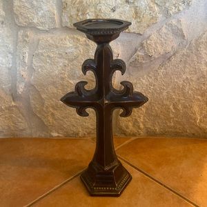 Cross candle holder
